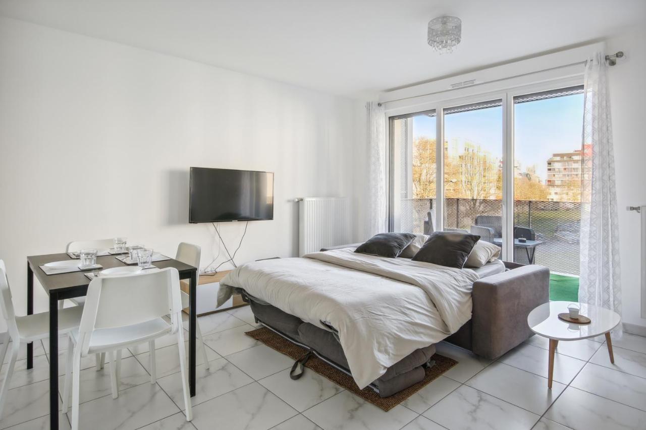 Chic Apart With Balcony Near Paris Apartman Ivry-sur-Seine Kültér fotó